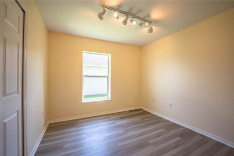 House in Winter Haven, Florida 3 bedrooms, 105.91 sq.m. № 2093478 - photo 19