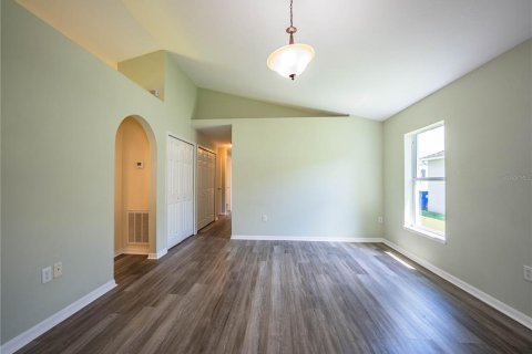 House in Winter Haven, Florida 3 bedrooms, 105.91 sq.m. № 2093478 - photo 6
