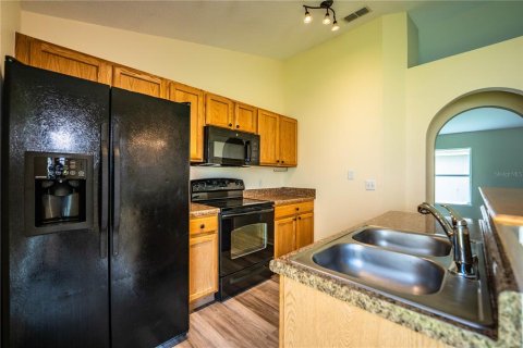 House in Winter Haven, Florida 3 bedrooms, 105.91 sq.m. № 2093478 - photo 12