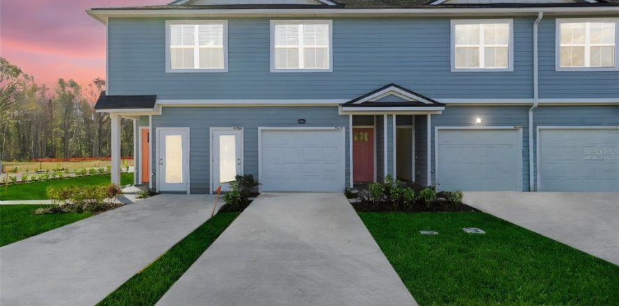 Adosado en Jacksonville, Florida 2 dormitorios, 129.6 m2 № 2217387