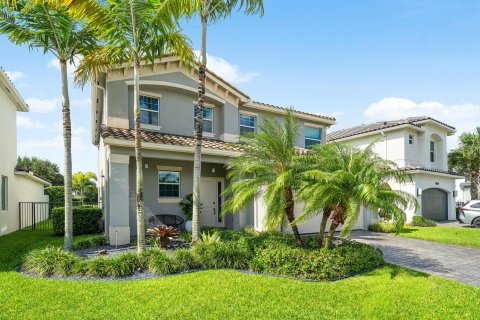 Villa ou maison à vendre à Delray Beach, Floride: 4 chambres, 214.14 m2 № 2417888 - photo 2