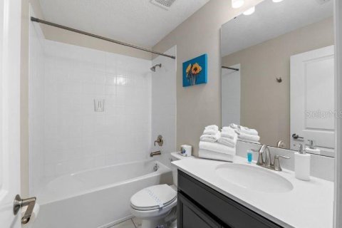 House in Davenport, Florida 7 bedrooms, 310.2 sq.m. № 2166452 - photo 9