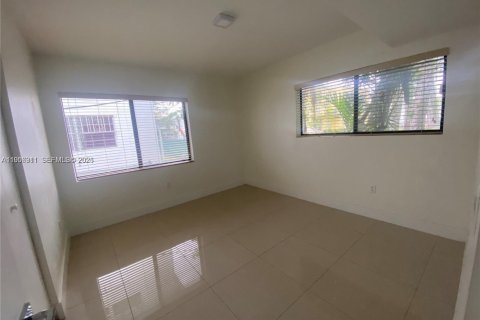 Купить коммерческую недвижимость в Майами-Бич, Флорида 280.94м2, № 2011949 - фото 16