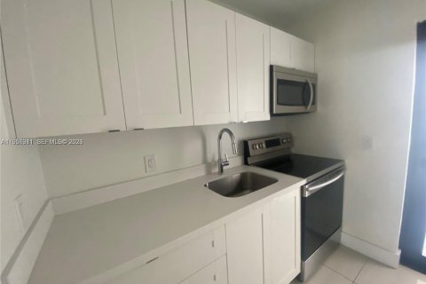 Купить коммерческую недвижимость в Майами-Бич, Флорида 280.94м2, № 2011949 - фото 7