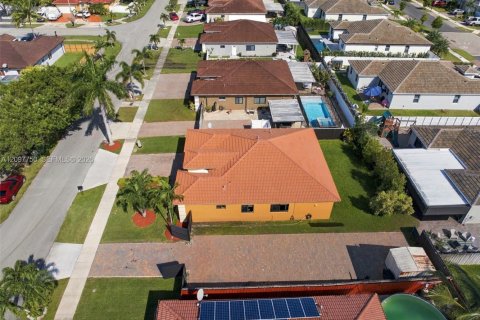 House in Homestead, Florida 4 bedrooms, 148.36 sq.m. № 2392615 - photo 29