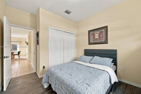 House in Homestead, Florida 4 bedrooms, 148.36 sq.m. № 2392615 - photo 19
