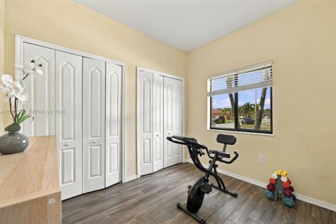 House in Homestead, Florida 4 bedrooms, 148.36 sq.m. № 2392615 - photo 20