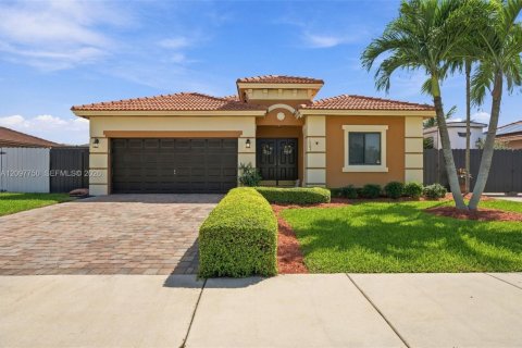 House in Homestead, Florida 4 bedrooms, 148.36 sq.m. № 2392615 - photo 5