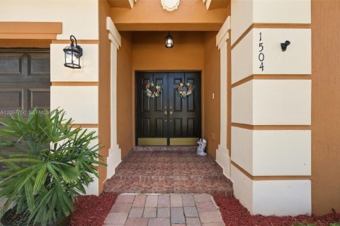 House in Homestead, Florida 4 bedrooms, 148.36 sq.m. № 2392615 - photo 6