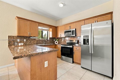 House in Homestead, Florida 4 bedrooms, 148.36 sq.m. № 2392615 - photo 12