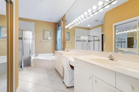 House in Bradenton, Florida 3 bedrooms, 213.12 sq.m. № 1812873 - photo 23