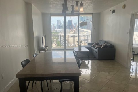 Condo in Miami, Florida, 1 bedroom  № 1748014 - photo 4