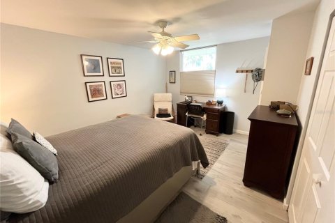 Condo in Bradenton, Florida, 2 bedrooms № 2314450 - photo 25