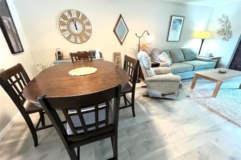 Condo in Bradenton, Florida, 2 bedrooms № 2314450 - photo 7