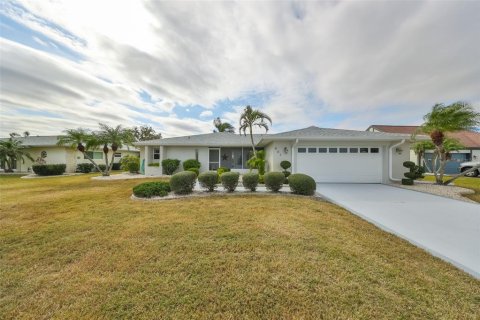 House in Sun City Center, Florida 2 bedrooms, 162.02 sq.m. № 1509418 - photo 6