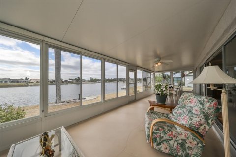 House in Sun City Center, Florida 2 bedrooms, 162.02 sq.m. № 1509418 - photo 24
