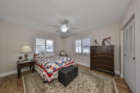 House in Sun City Center, Florida 2 bedrooms, 162.02 sq.m. № 1509418 - photo 27