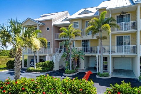 Townhouse in Ruskin, Florida 2 bedrooms, 116.87 sq.m. № 2149850 - photo 3