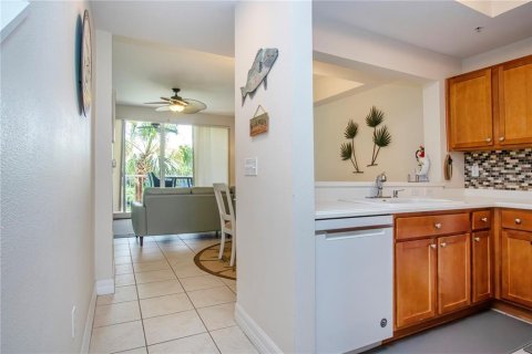 Townhouse in Ruskin, Florida 2 bedrooms, 116.87 sq.m. № 2149850 - photo 18