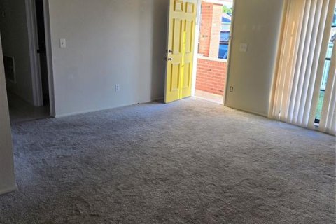 House in Tampa, Florida 3 bedrooms, 119.29 sq.m. № 1886153 - photo 4