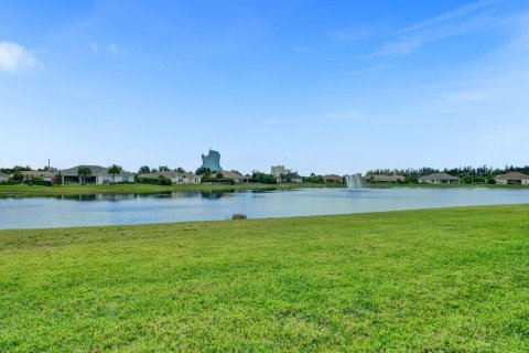 House in Davie, Florida 5 bedrooms, 462.93 sq.m. № 1081633 - photo 1