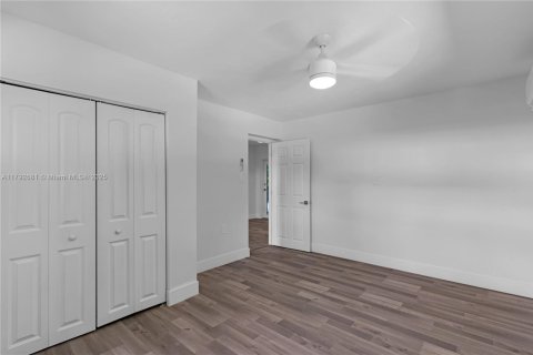House in Key Largo, Florida 3 bedrooms, 92.9 sq.m. № 1742231 - photo 6