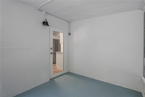 House in Key Largo, Florida 3 bedrooms, 92.9 sq.m. № 1742231 - photo 14