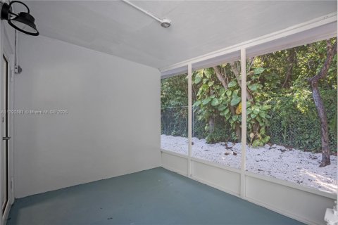 House in Key Largo, Florida 3 bedrooms, 92.9 sq.m. № 1742231 - photo 13