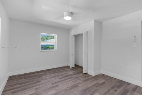 House in Key Largo, Florida 3 bedrooms, 92.9 sq.m. № 1742231 - photo 7