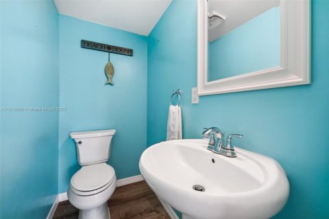 Купить кондоминиум в Кейп-Корал, Флорида 3 комнаты, 94.3м2, № 1770868 - фото 21
