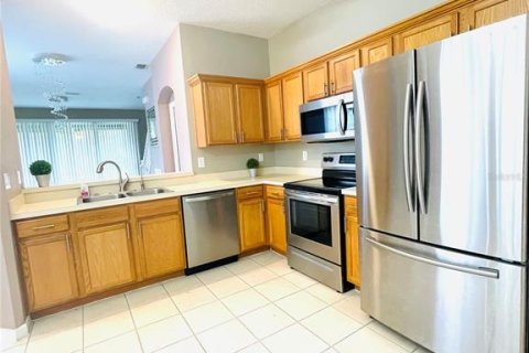 Townhouse in Tampa, Florida 3 bedrooms, 153.94 sq.m. № 1884931 - photo 11