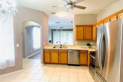 Townhouse in Tampa, Florida 3 bedrooms, 153.94 sq.m. № 1884931 - photo 12