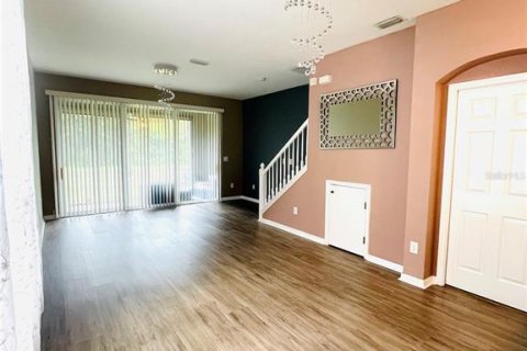 Townhouse in Tampa, Florida 3 bedrooms, 153.94 sq.m. № 1884931 - photo 5
