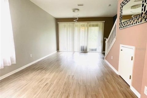 Townhouse in Tampa, Florida 3 bedrooms, 153.94 sq.m. № 1884931 - photo 6
