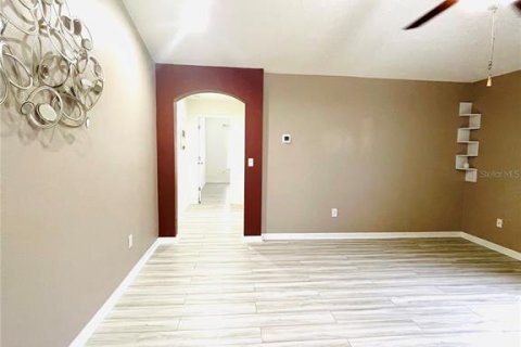Townhouse in Tampa, Florida 3 bedrooms, 153.94 sq.m. № 1884931 - photo 26