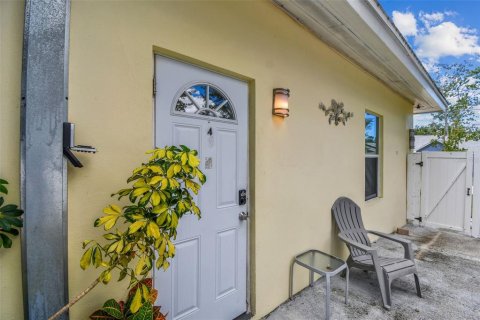 Immobilier commercial à vendre à Clearwater, Floride: 5 chambres, 275.92 m2 № 2368922 - photo 16