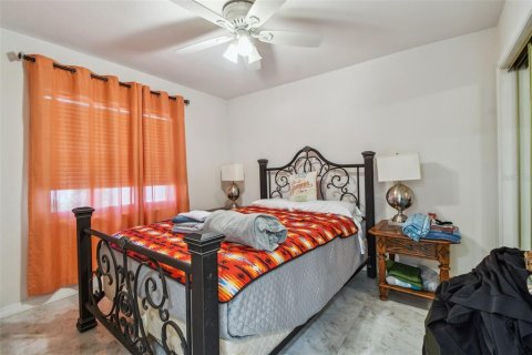 Immobilier commercial à vendre à Clearwater, Floride: 5 chambres, 275.92 m2 № 2368922 - photo 12
