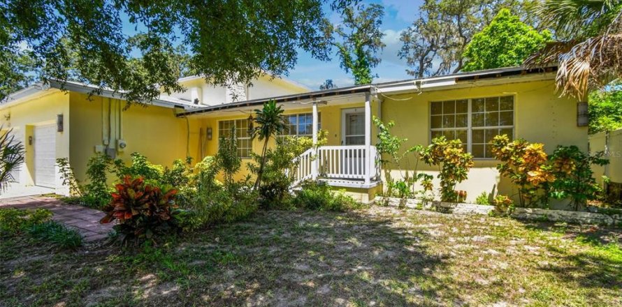 Immobilier commercial à Clearwater, Floride 5 chambres, 275.92 m2 № 2368922