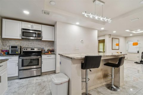 Immobilier commercial à vendre à Clearwater, Floride: 5 chambres, 275.92 m2 № 2368922 - photo 9