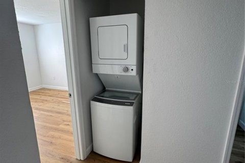Apartamento en alquiler en Port Richey, Florida, 2 dormitorios, 88.26 m2 № 2108621 - foto 11