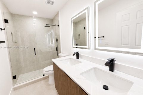 Touwnhouse à vendre à Tamarac, Floride: 3 chambres, 131.74 m2 № 2173024 - photo 12