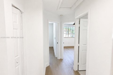 Touwnhouse à vendre à Tamarac, Floride: 3 chambres, 131.74 m2 № 2173024 - photo 16