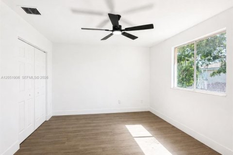 Touwnhouse à vendre à Tamarac, Floride: 3 chambres, 131.74 m2 № 2173024 - photo 11