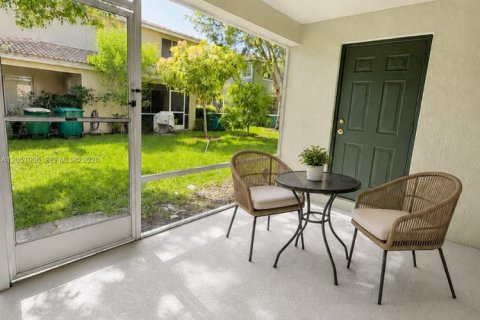 Touwnhouse à vendre à Tamarac, Floride: 3 chambres, 131.74 m2 № 2173024 - photo 8