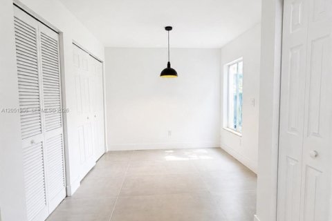 Touwnhouse à vendre à Tamarac, Floride: 3 chambres, 131.74 m2 № 2173024 - photo 6