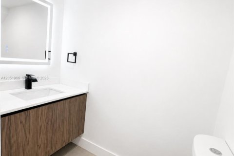 Touwnhouse à vendre à Tamarac, Floride: 3 chambres, 131.74 m2 № 2173024 - photo 7