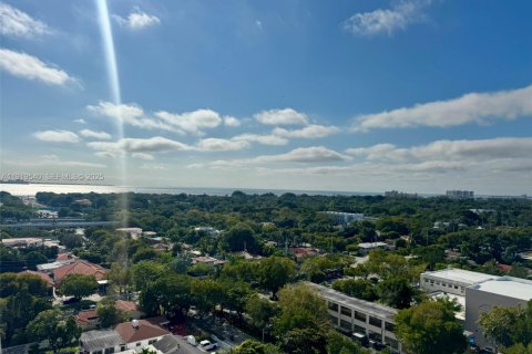 Condo in Miami, Florida, 2 bedrooms  № 1974678 - photo 17
