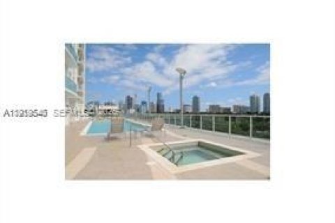 Condo in Miami, Florida, 2 bedrooms  № 1974678 - photo 18