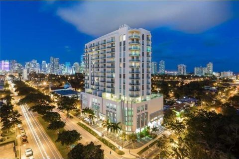 Condo in Miami, Florida, 2 bedrooms  № 1974678 - photo 2