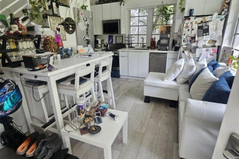 Condo in Miami Beach, Florida, 1 bedroom  № 1882217 - photo 14